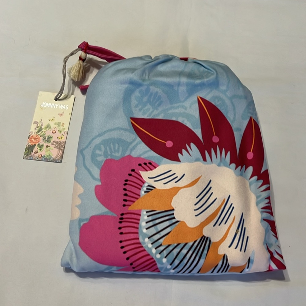 Johnny Was Rainbow Floral Beach Towel reversible 40"x70" NWT - Picture 4 of 9
